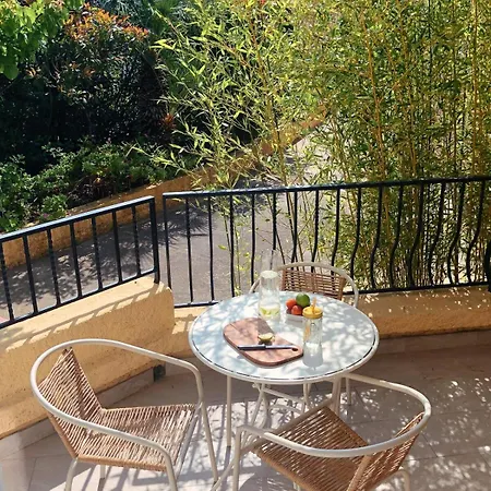 Coco, Elegance And Serenity In * Collioure