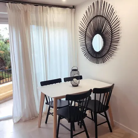 Coco, Elegance And Serenity In Apartment Collioure